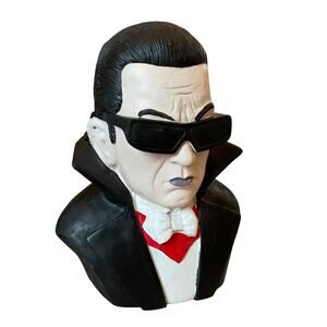 Midnight Fright Dracula Bust 16.5in Spooky Halloween Vampire Decor NEW